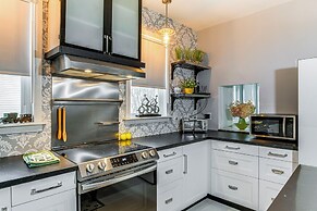 Newly Renovated Private Cottage Near Niagara River