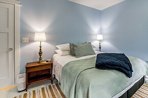 Newly Renovated Private Cottage Near Niagara River