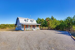 14-acre Property w/ On-site Fishing: Texas Escape