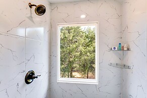14-acre Property w/ On-site Fishing: Texas Escape