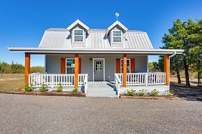 14-acre Property w/ On-site Fishing: Texas Escape