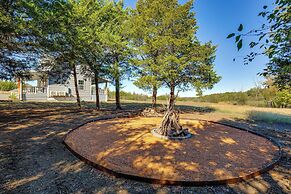 14-acre Property w/ On-site Fishing: Texas Escape