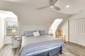 14-acre Property w/ On-site Fishing: Texas Escape