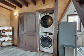 Fire Pit, Grill & On-site Pond: Kenton Cabin