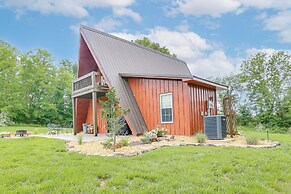 Fire Pit, Grill & On-site Pond: Kenton Cabin