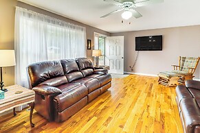 Screened Patio, Deck & Grill: Saint Inigoes Home!