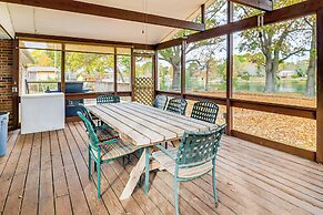 Screened Patio, Deck & Grill: Saint Inigoes Home!
