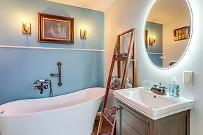 Walk to Sandusky Bay: Home w/ Hot Tub & Fire Pit!