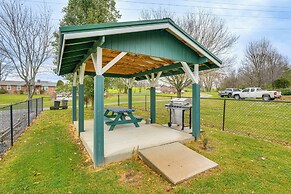 3 Mi to Dtwn Johnson City: Home w/ Fenced Backyard