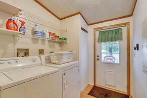 3 Mi to Dtwn Johnson City: Home w/ Fenced Backyard