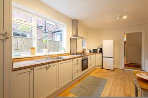 Host Stay Heather House