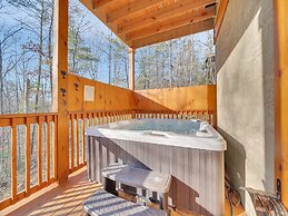 Bear Hug Hideaway 2 Bedroom Cabin