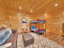 Bear Hug Hideaway 2 Bedroom Cabin