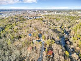 Bear Hug Hideaway 2 Bedroom Cabin