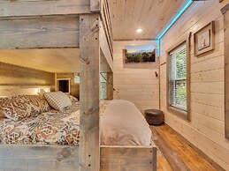 Ebenezer 4 Bedroom Cabin