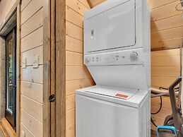 Ebenezer 4 Bedroom Cabin