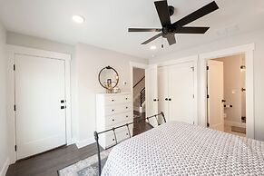 Luxury 3BR w/ Mountain Views at 1374 Gambel Oak Way