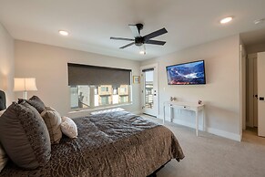 Luxury 3BR w/ Mountain Views at 1374 Gambel Oak Way