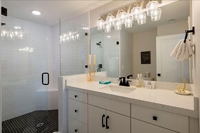 Luxury 3BR w/ Mountain Views at 1374 Gambel Oak Way