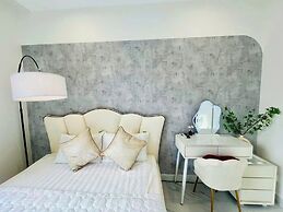 COZY- Vinhomes Grand Park Apartments