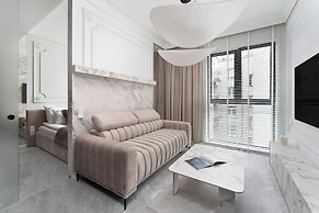 Chronos - Warszawa Wola by Downtown Apartments