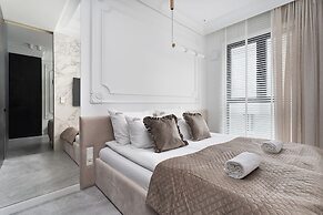 Chronos - Warszawa Wola by Downtown Apartments