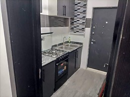 Shimawa-apartment-sleeps2-parking-24/7security