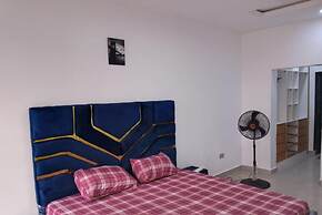 Shimawa-apartment-sleeps2-parking-24/7security