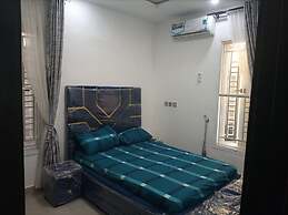Shimawa-apartment-sleeps2-parking-24/7security
