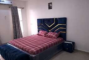 Shimawa-apartment-sleeps2-parking-24/7security