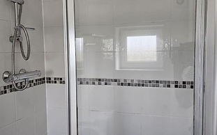 Sheffield Park View Apartment