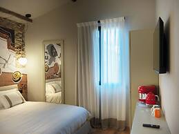 Pietrasanta Ai Teatri