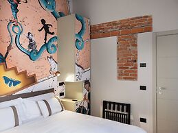 Pietrasanta Ai Teatri