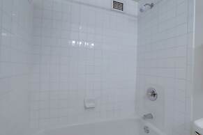 Crystal City Comfortable Apartments