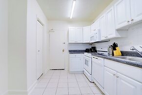 Crystal City Comfortable Apartments