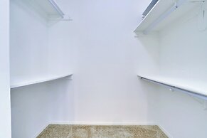 Crystal City Comfortable Apartments