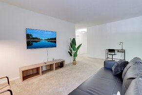 Crystal City Comfortable Apartments