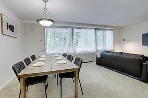 Crystal City Comfortable Apartments