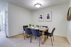 Crystal City Comfortable Apartments