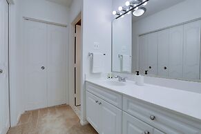 Crystal City Comfortable Apartments