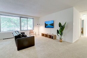 Crystal City Comfortable Apartments