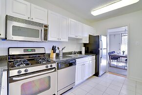 Crystal City Comfortable Apartments