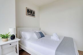 Crystal City Comfortable Apartments