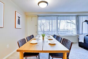 Crystal City Comfortable Apartments