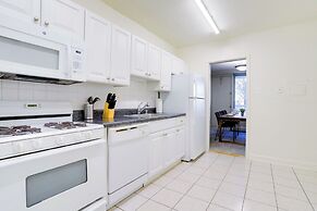 Crystal City Comfortable Apartments