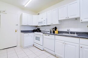 Crystal City Comfortable Apartments