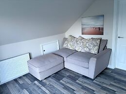 Lisburn - 1 Bedroom - Sleeps 2 - Street Parking