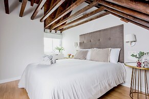 Elegant One-bedroom Apartment Trinidad Grund E