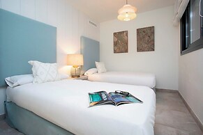 Exclusive Apartment in Estepona Center Infinity