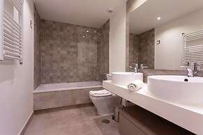 Exclusive Apartment in Estepona Center Infinity